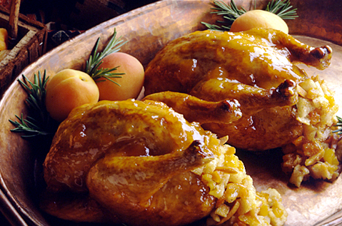 SMALL COOKED BIRDS WITH A FRUIT GLAZE FILLED WITH BAYS ENGLISH MUFFINS