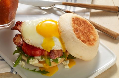 BACON-ZOLA BREAKFAST SANDWICH