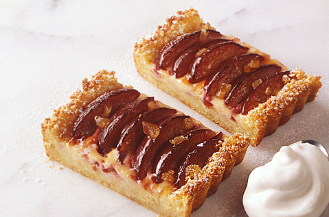 GLAZED PLUM TART